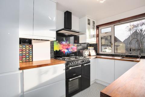37 Ash Grove, Perth, PH1 1DR