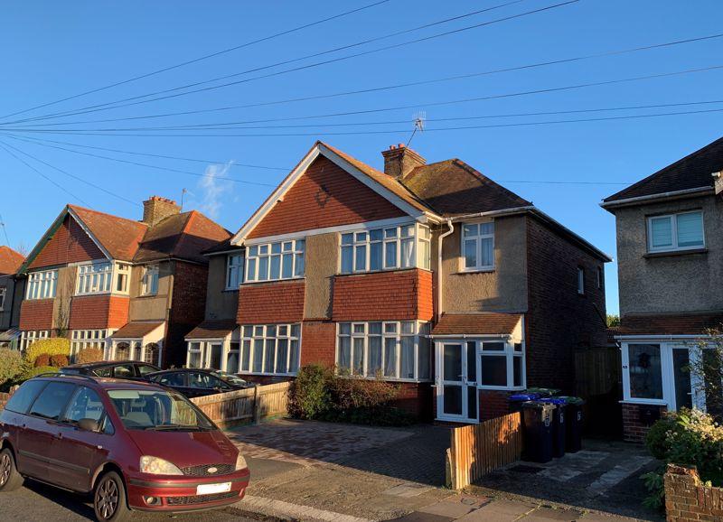 Reigate Road, Worthing 3 bed semidetached house £1,650 pcm (£381 pw)
