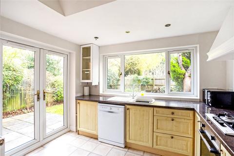 Garden Flat 1, Greenways Court, 77 Kennel Ride, Ascot, SL5 7NU
