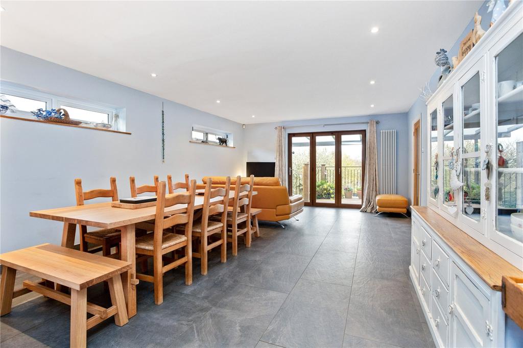 Kitchen/Dining