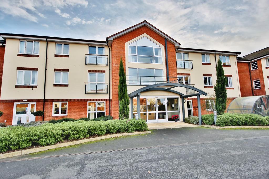 Darwin Avenue, Worcester, WR5 2 bed apartment £100,000