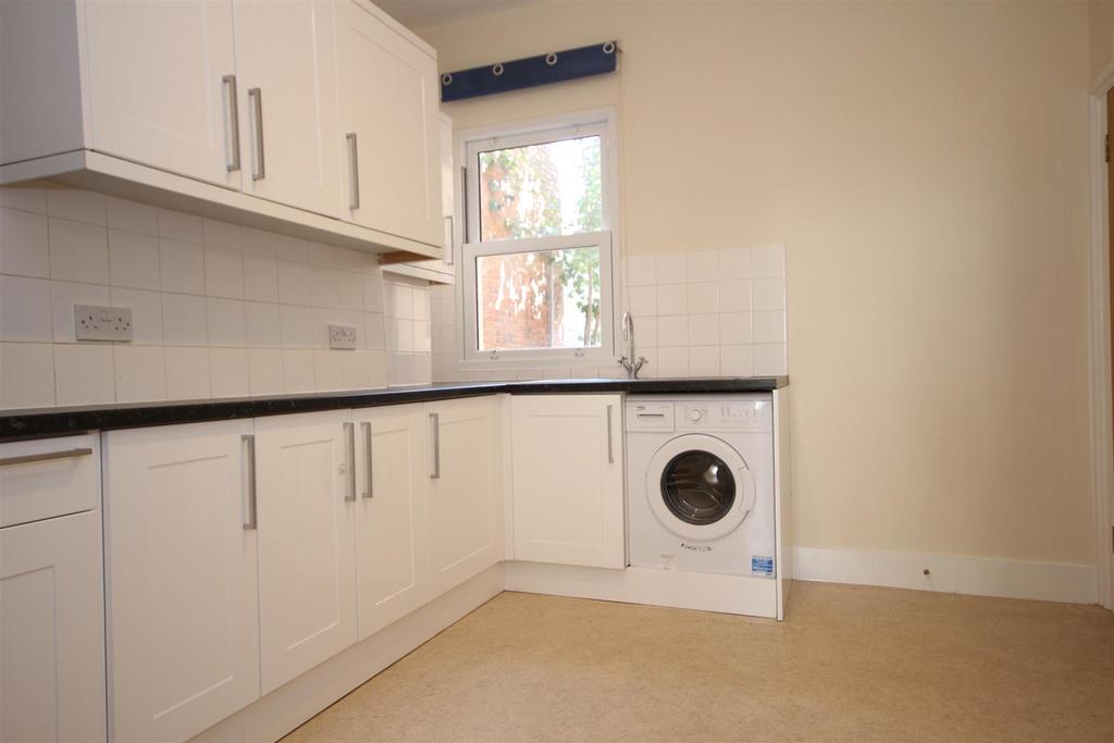 Westella Road, Harlesden, NW10 9PT 1 bed flat £1,148 pcm (£265 pw)