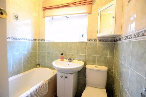 99 Mayfield Drive, Caversham, Reading, RG4 5JR
