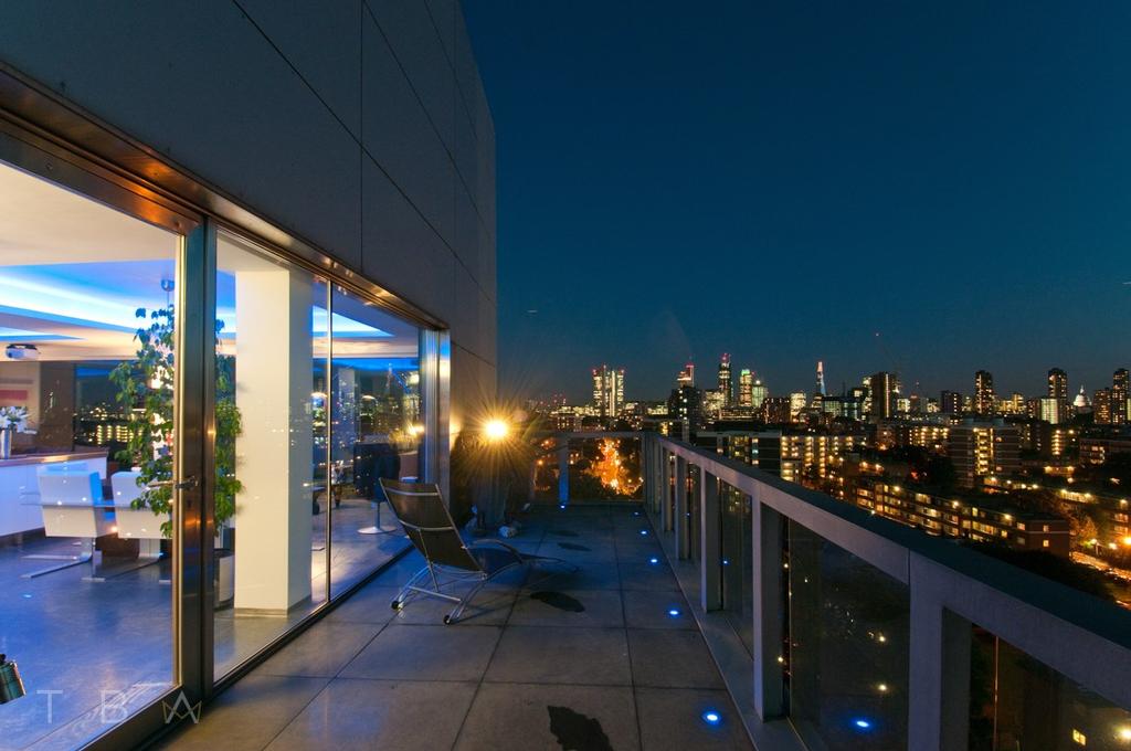 Gainsborough Studios West, Poole Street, London, N1 2 bed penthouse £