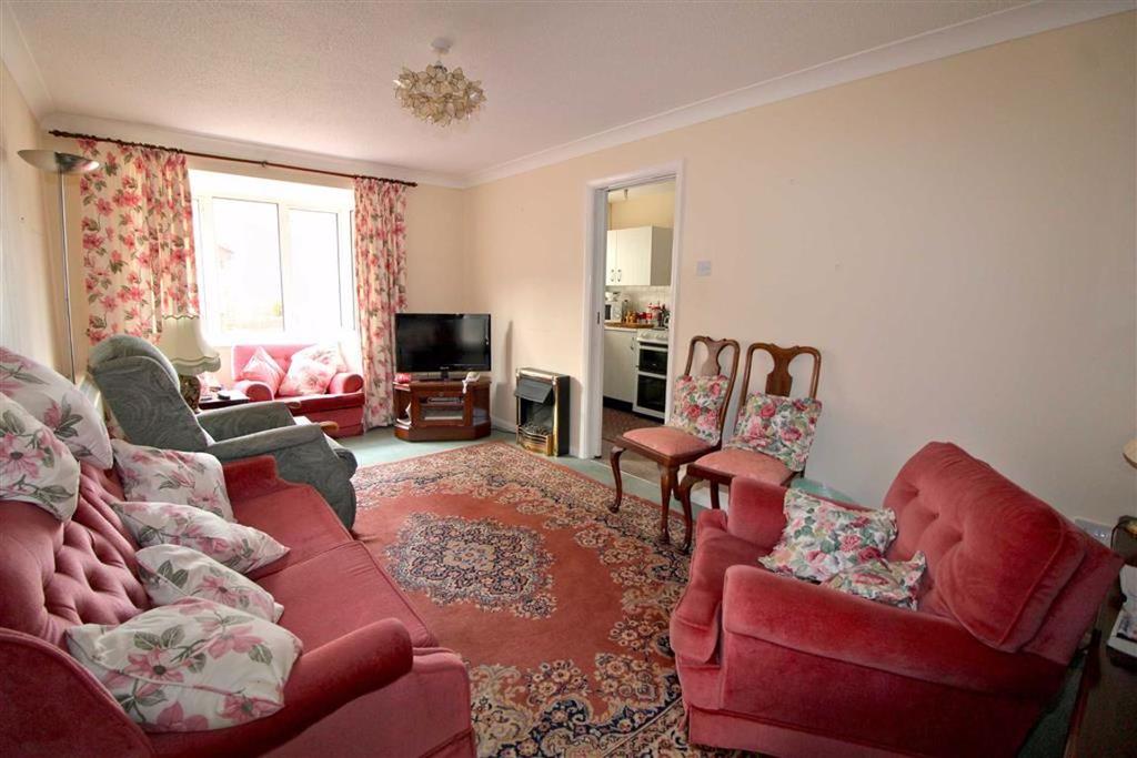 St Crispians, Seaford, East Sussex 2 bed semidetached house £250,000