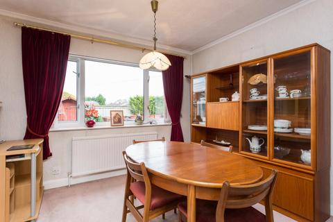 2 Springfield Drive, Barlby, Selby, YO8 5JN