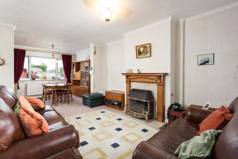 2 Springfield Drive, Barlby, Selby, YO8 5JN