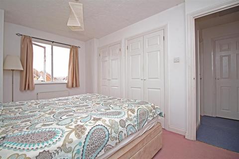 29 Bignor Close, Horsham, RH12 5JQ