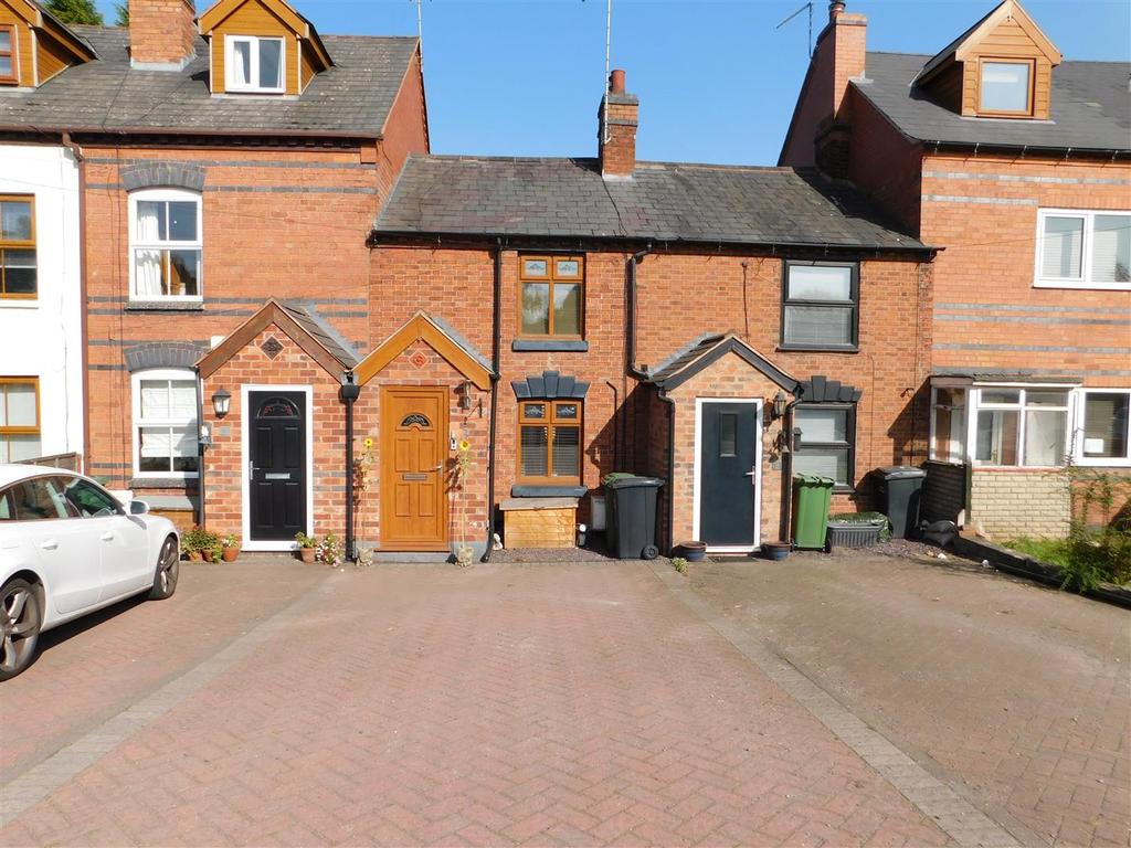 Worcester Road, Summerfield, Kidderminster 2 bed terraced house £625