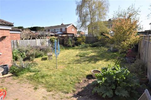 7 Broadfield Crescent, Fernhill Heath, Worcester, WR3 7TN