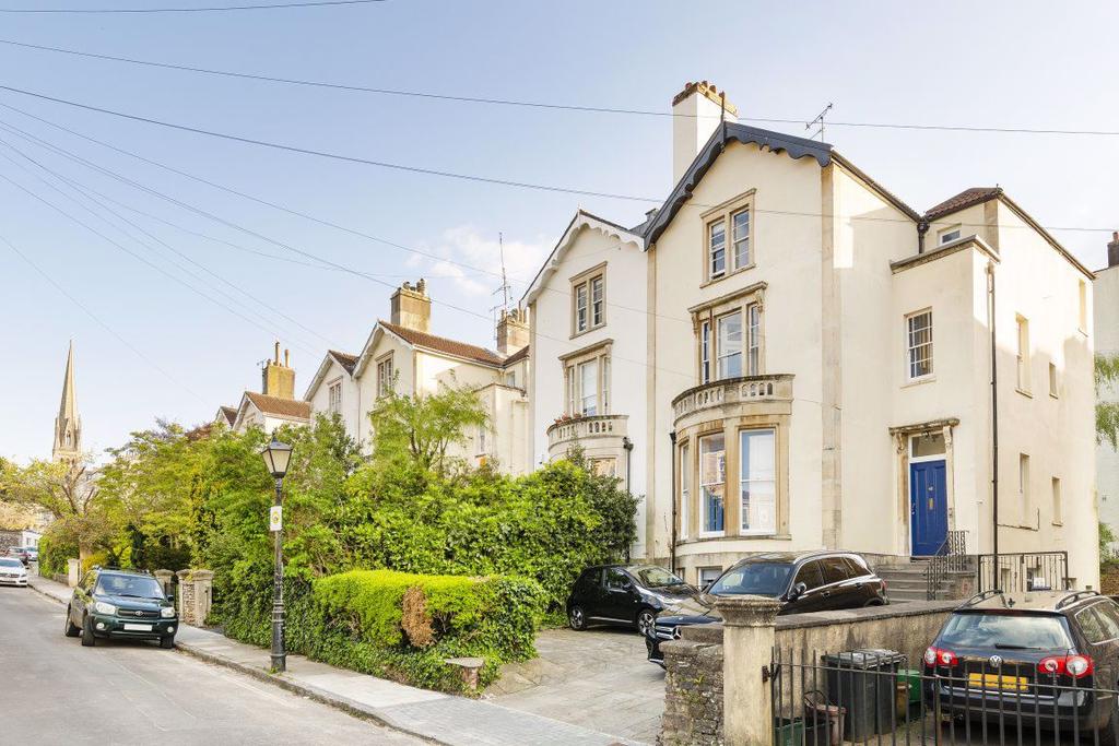 Clifton, Clifton Park Road 3 bed flat £1,725 pcm (£398 pw)
