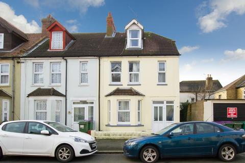 2 Invicta Road, Folkestone, CT19 6EY