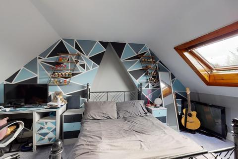 2 Invicta Road, Folkestone, CT19 6EY