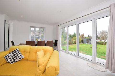 7 Chertsey Close, Kenley, CR8 5LN