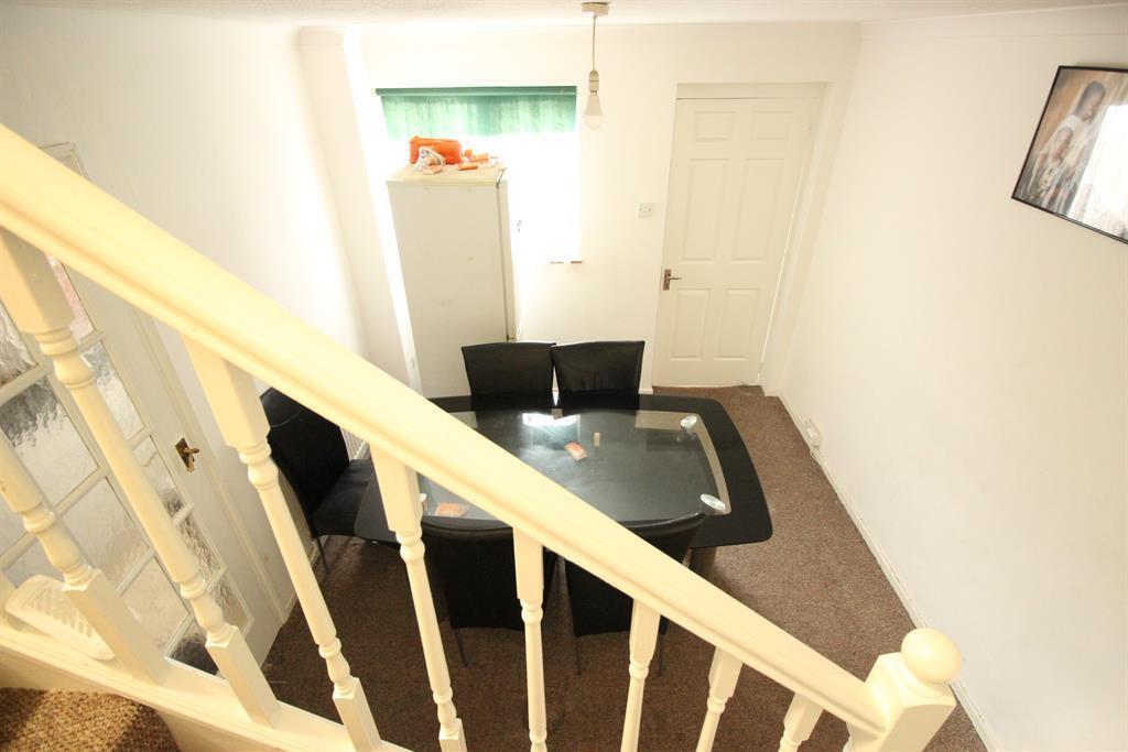 Angle of dining room 2