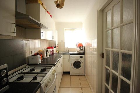 41 Kingfisher Close, London, SE28 8ES