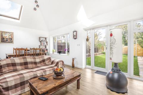 9 Fairfax Road, Woking, GU22 9HN