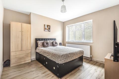 9 Fairfax Road, Woking, GU22 9HN