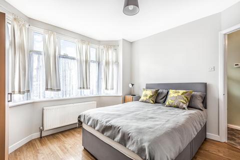 9 Fairfax Road, Woking, GU22 9HN
