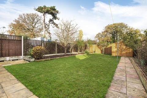 9 Fairfax Road, Woking, GU22 9HN