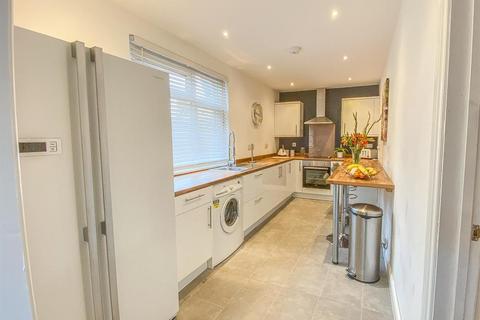 2 Lynton Road, Bristol, BS3 5LX