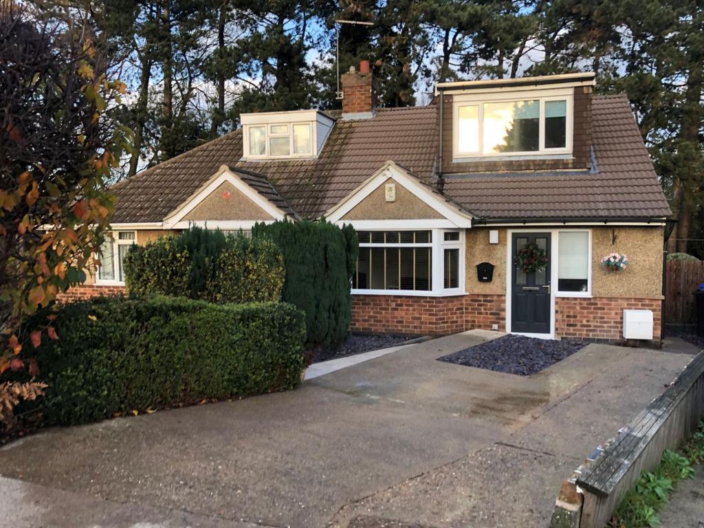 Charnwood Avenue, Westone, Northampton NN3 3DY 3 bed semidetached