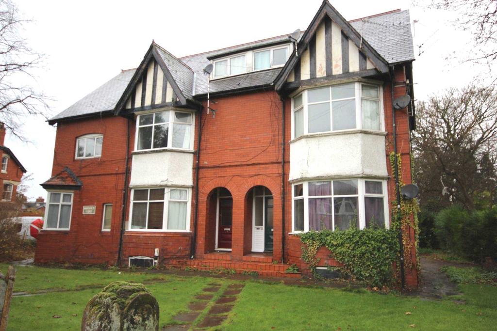 Wardle Road, Sale Studio £500 pcm (£115 pw)