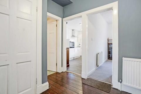 2 bedroom apartment to rent, Glenburn Place, Kilmacolm