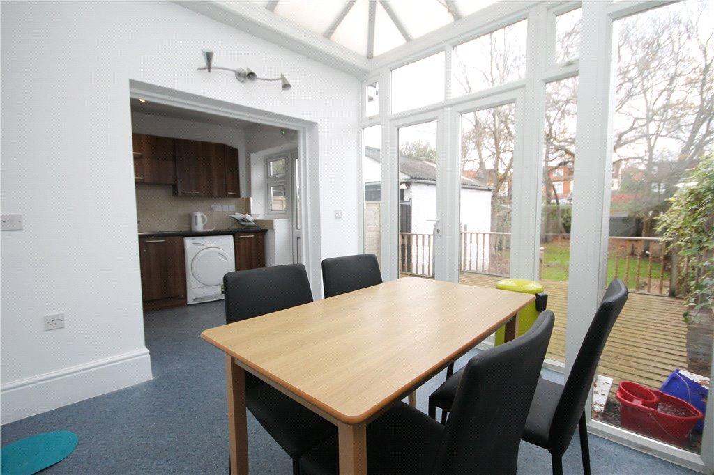 Woodvale Avenue, London, SE25 5 bed semidetached house £675,000
