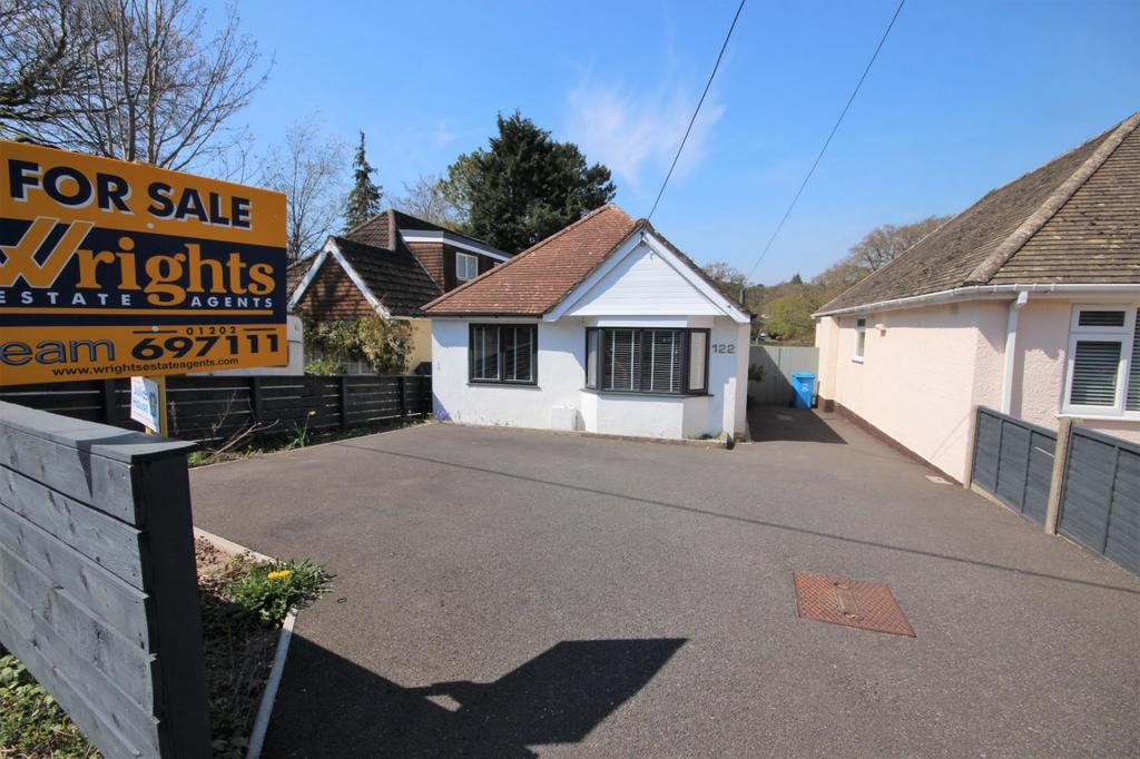 Clarendon Road, Broadstone, Dorset, BH18 3 bed bungalow £425,000