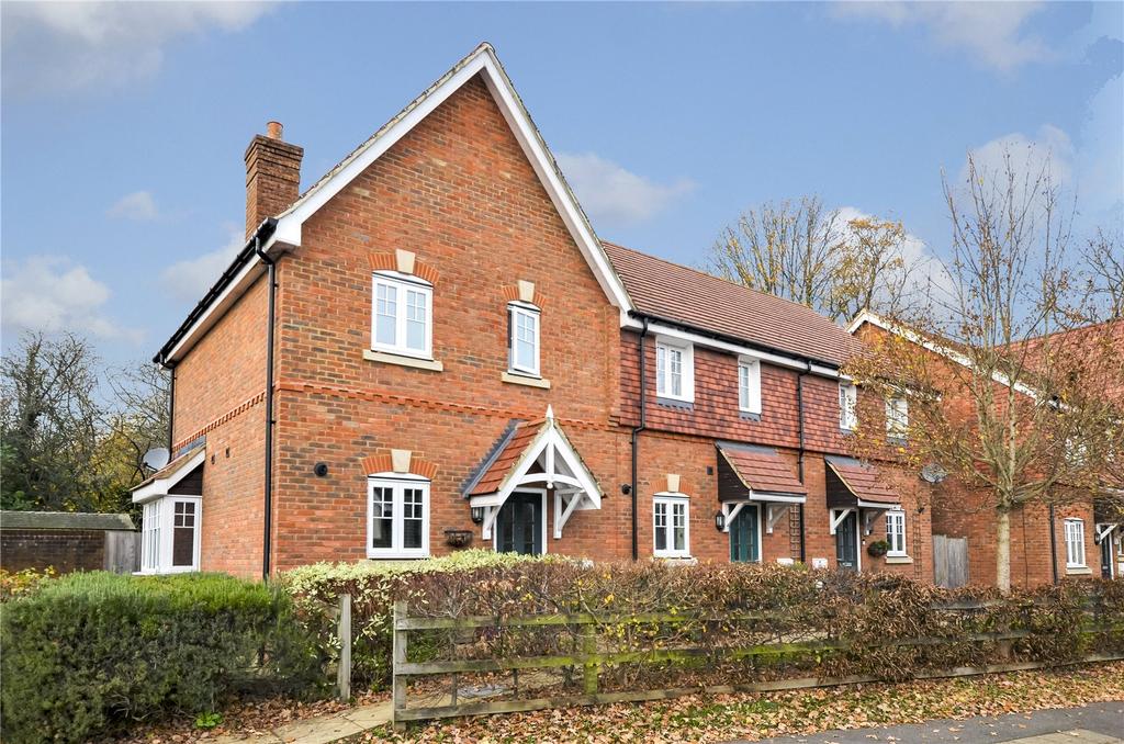 Oakrise Gardens Ridgewood Uckfield Tn22 2 Bed End Of Terrace House