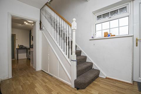 67 Centre Drive, Epping, CM16 4JF