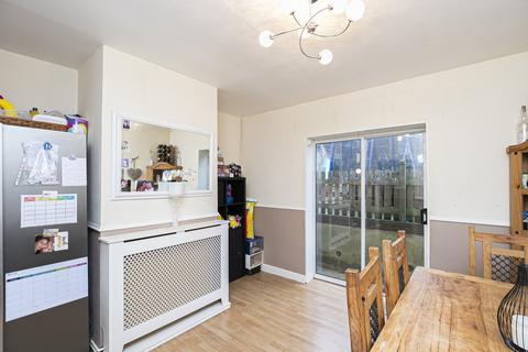 67 Centre Drive, Epping, CM16 4JF