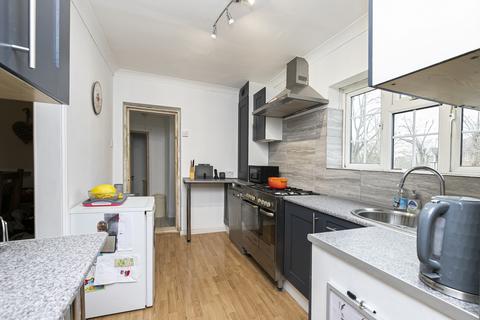 67 Centre Drive, Epping, CM16 4JF