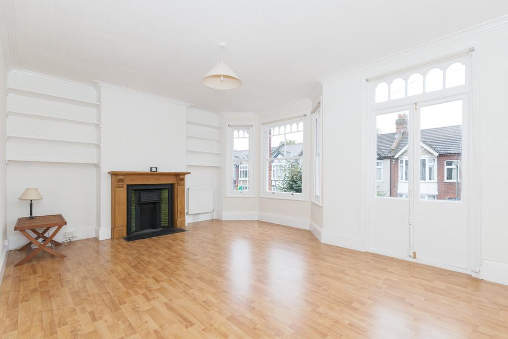 Oxford Avenue, LONDON, SW20 2 bed flat £1,375 pcm (£317 pw)