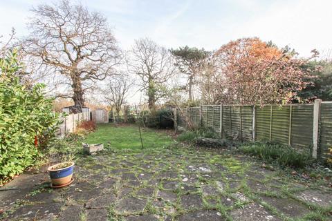 18 Brunswick Grove, London, N11 1HN