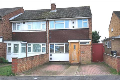 3 bedroom end of terrace house for sale - Channel Close, Heston