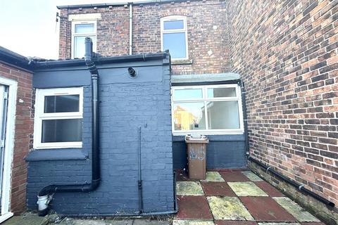 3 bedroom end of terrace house to rent, Charnwood Street, St Helens WA9