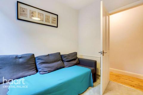 144 Mersham Road, Thornton Heath, CR7 8NQ