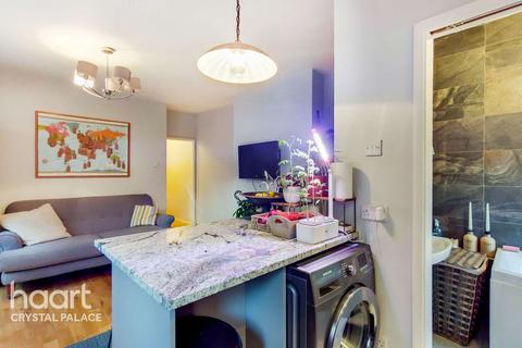 144 Mersham Road, Thornton Heath, CR7 8NQ