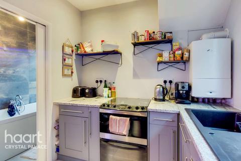 144 Mersham Road, Thornton Heath, CR7 8NQ