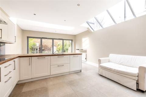 90 Adys Road, London, SE15 4DZ