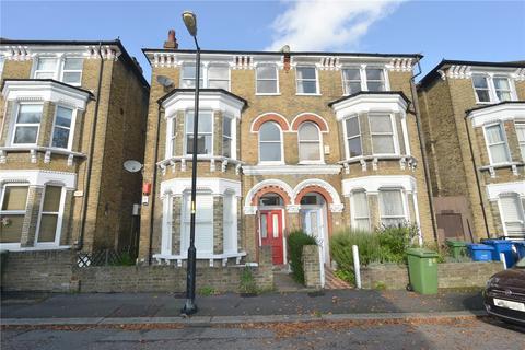 12c The Gardens, London, SE22 9QD