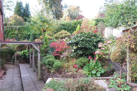 2 Museum Hill, Haslemere, GU27 2JR