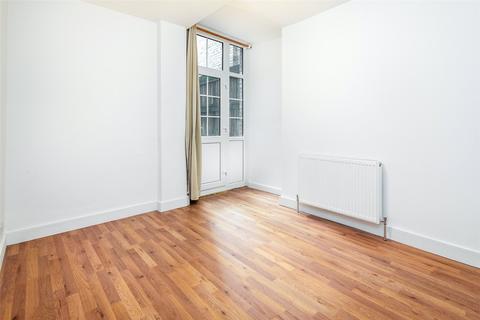 Flat A, 22 Milton Avenue, London, N6 5QE