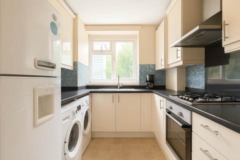3 bedroom apartment for sale, Macfarlane Road, Shepherds Bush, London W12 7JY