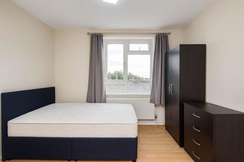 3 bedroom apartment for sale, Macfarlane Road, Shepherds Bush, London W12 7JY