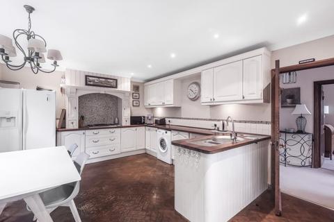 Woodstock Carron Lane, Midhurst, GU29 9LD