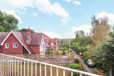 Woodstock Carron Lane, Midhurst, GU29 9LD