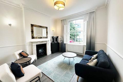 3 bedroom apartment to rent, Packington Street, London, N1
